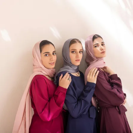 تفسير حلم العباية الملونة للمتزوجة 