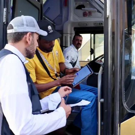 تعد منصة أرشدني نموذجًا ناجحًا في تسخير التقنية لخدمة ضيوف الرحمن