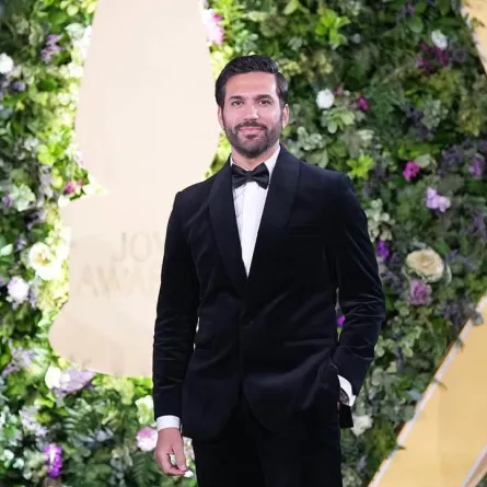 حسن الرداد- الصورة من صفحته الرسمية على فيس بوك