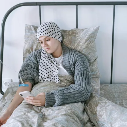 تفسير حلم مرض السرطان لشخص قريب 