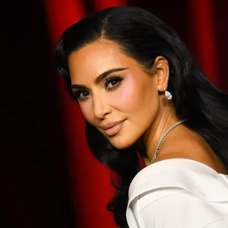 كيم كارداشيان في متحف أكاديمية الفنون السينمائية في لوس أنجلوس، كاليفورنيا (Kim Kardashian at Academy Museum of Motion Pictures in Los Angeles, California). مصدر الصورة: Amy Sussman/Getty Images/AFP