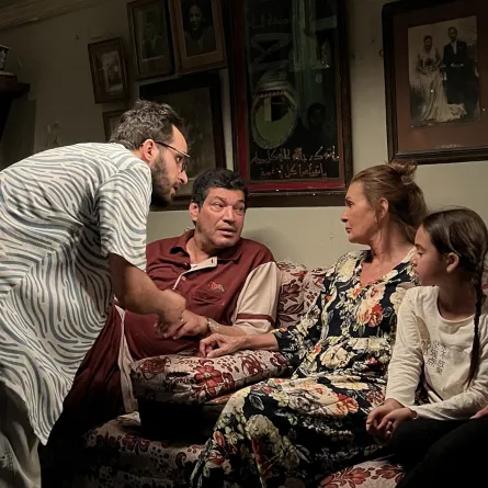 يسرا وباسم سمرة من فيلم بنات فاتن- الصورة من الشركة المنتجة