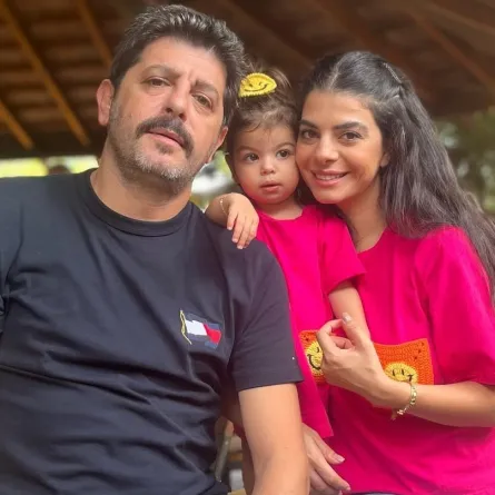 طوني عيسى وزوجته أمونة عيد وابنتهما تاليا- الصورة من حساب أمونة على إنستغرام