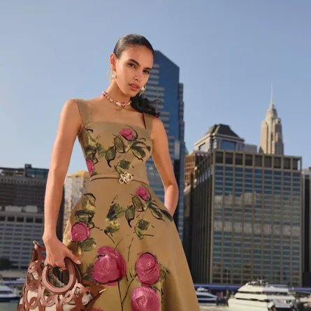 فستان من أوسكار دي لا رنتا Oscar de la Renta - الصورة من Launchmetrics/Spotlight ©