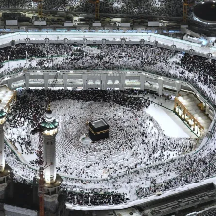  سيكون الأربعاء 4 يونيو هو يوم التروية، ويوافق الخميس 5 يونيو الوقوف بعرفة، والجمعة 6 يونيو أول أيام عيد الأضحى المبارك