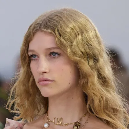 العناية بالشعر الكيرلي في الصيف