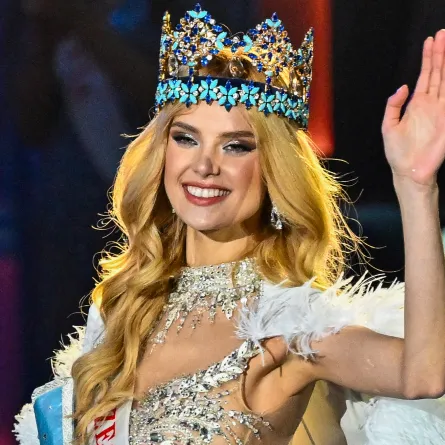 ملكة جمال العالم السابقة كريستينا بيشكوفا ( Krystyna Pyszkova Former Miss World). مصدر الصورة:Punit PARANJPE / AFP