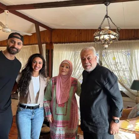  أشرف زكي وآية سماحة وكريم فهمي يزورون مشيرة إسماعيل في منزلها- الصورة من الحساب الرسمي لنقابة المهن التمثيلية المصرية على فيسبوك