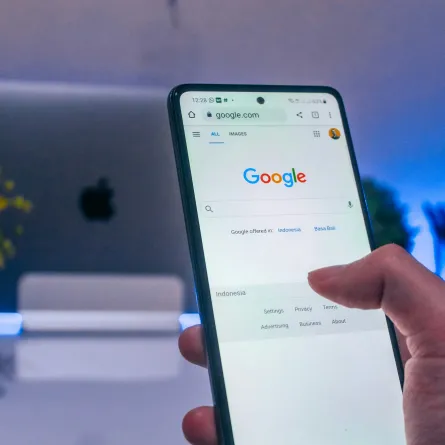 جوجل تطلق أدوات لتعلّم اللغات - الصورة من unsplash by arkan perdana
