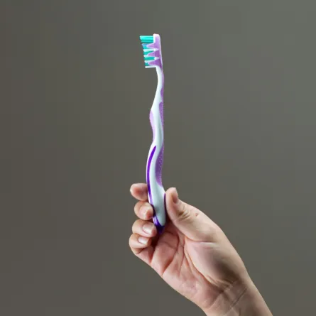 فرشاة الأسنان تستخدم في الأعمال المنزلية