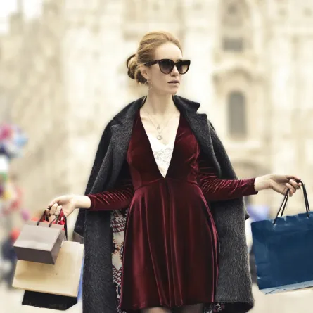 امرأة تتسوق - مصدر الصورة موقع Pexels