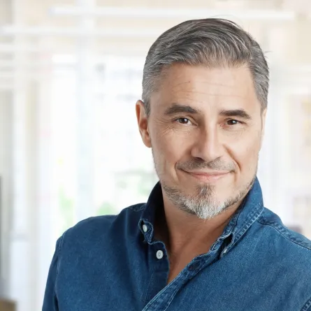 الشيب في الشعر للرجل