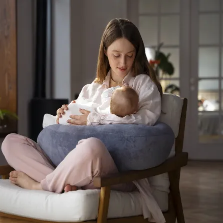 مشاعر الأم  تؤثر على كمية إفراز الحليب