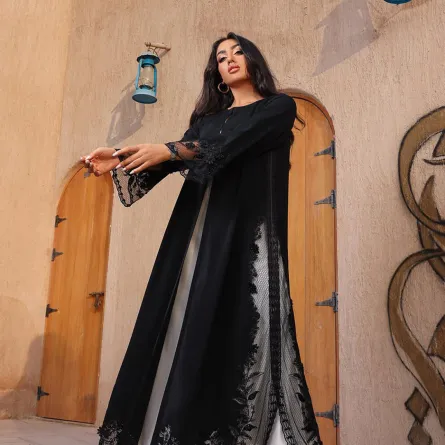 عباية من لوزان Louzan- الصورة من حساب الماركة على إنستغرام