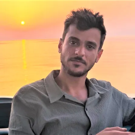 عايض- الصورة  من حسابه  على الانستغرام