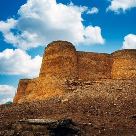 قلعة تاروت التاريخية