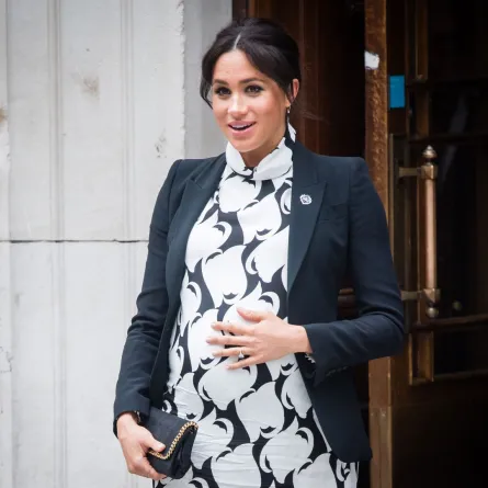 ميغان في كلية كينغز لندن في لندن، إنجلترا (Meghan at King's College London in London, England). مصدر الصورة: Samir Hussein/Samir Hussein/WireImage
