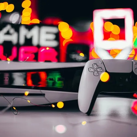 أكثر من 350 شركة ألعاب إلكترونية في دبي. الصورة من موقع unsplash