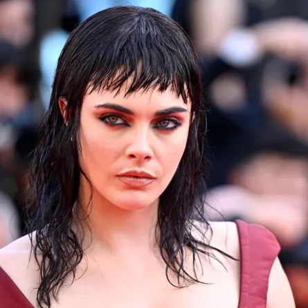 تسريحات شعر مبلل لصيف 2025