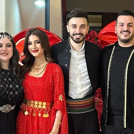 حنة شيرين بيوتي - الصورة من صفحة صفاء جابر على انستغرام احد أعضاء فرقة تكات