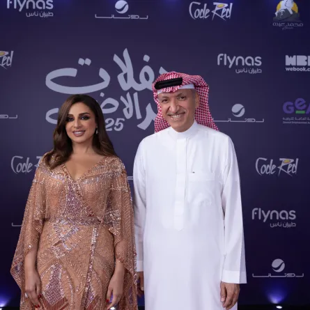 أنغام برفقة سالم الهندي رئيس مجلس إدارة والرئيس التنفيذي لـ روتانا - الصورة من المكتب الإعلامي لمجموعة روتانا للموسيقى