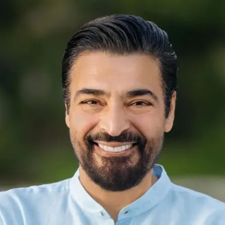 حميد الشاعري الصورة من حسابه الرسمي على إنستغرام