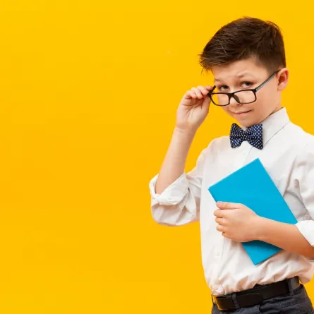 صورة لطفل ذكي