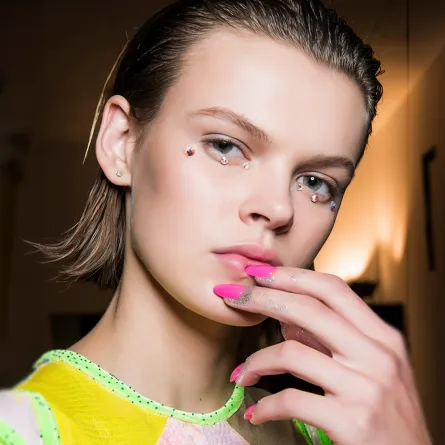 موضة مناكير 2025