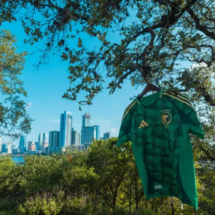 يلتقي المنتخب السعودي بنظيره الأمريكي، على ملعب "Q2" في مدينة أوستن بولاية تكساس الأمريكية