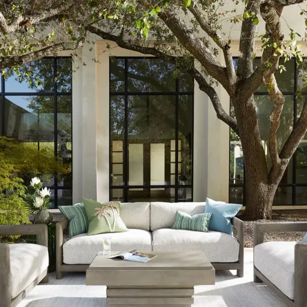 جلسة خارجية من نيمان ماركوس Neiman Marcus