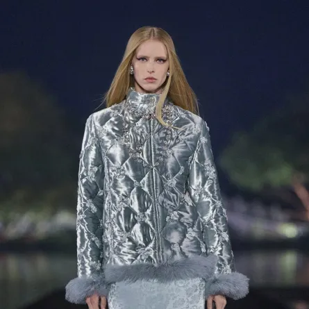 من مجموعة Métiers d’art 2024/25 من شانيل