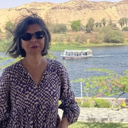 فنانة مصرية تكشف مشاركتها ككومبارس في أفلام عالمية