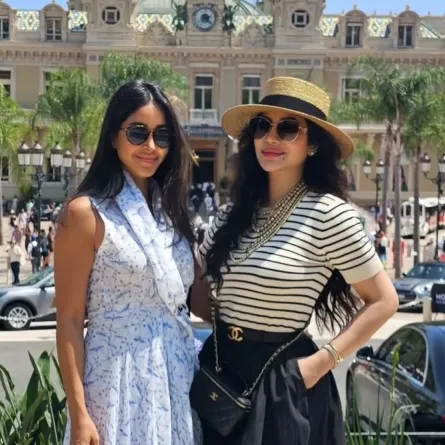 أسيل ولجين عمران- الصورة من صفحة لجين عمران بإنستغرام