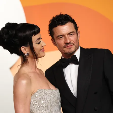 كاتي بيري وأورلاندو بلوم في كاليفورنيا ( Katy Perry and actor Orlando Bloom in California). مصدر الصورة: Michael Tran / AFP