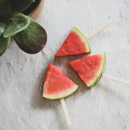 الحبحب منعش جداً في فضل الصيف- المصدر: pexels-annelies-brouw