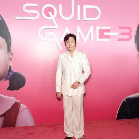 لي بيونغ هون في مدينة نيويورك (Lee Byung-hun in New York City). مصدر الصورة: Michael loccisano / GETTY IMAGES NORTH AMERICA / Getty Images via AFP