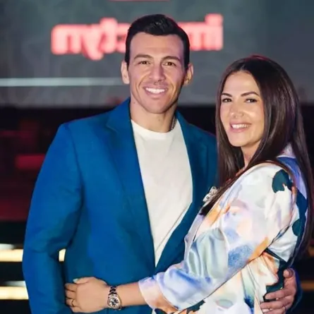 رامي رضوان وزوجته دنيا سمير غانم - الصورة من حسابه على إنستغرام