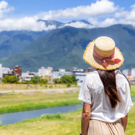 سائحة في اليابان