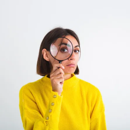 تفسير حلم البحث عن شيء في المنام- مصدر الصورة: Freepik by kroshka__nastya