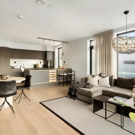 منزل مفتوحة أركانه على بعضها