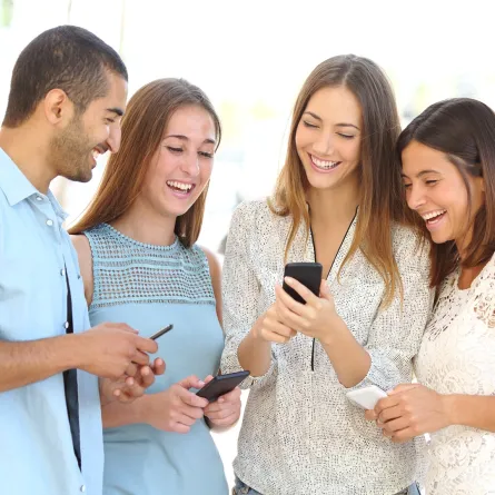 اهتمامات الشباب وشخصياتهم