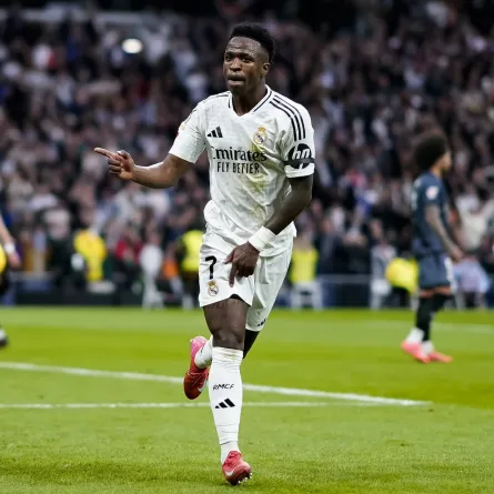 فينيسيوس جونيور في الدوري السعودي أم ريال مدريد سيجدد العقد مع لاعبه - الصورة من حساب فيني جونيور على منصة إكس