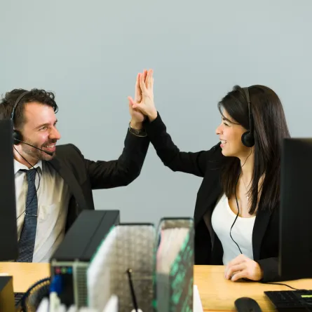 هل لغة الجسد في المكتب تفضح مشاعرك حتى لو لم تتكلم؟