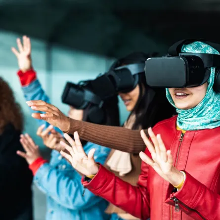 صورة مشاركات في الرحلة الافتراضية