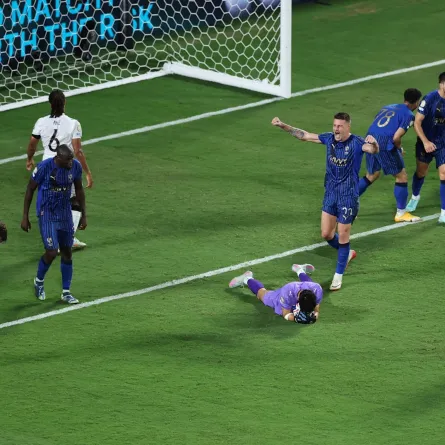 لقطات من احتفاء فريق الهلال بالفوز على مانشستر سيتي - الصورة من أرشيف الصور من موقع الهلال السعودي الرسمي على شبكة الإنترنت