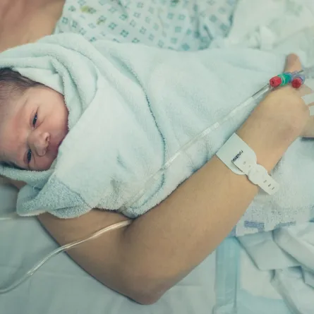 صورة للمولود بعد الولادة مباشرة