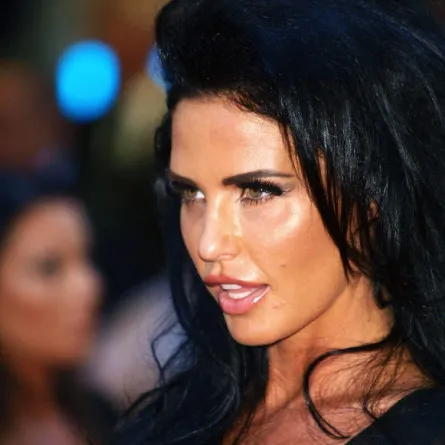 كاتي برايس في لندن ( Katie Price in London ). مصدر الصورة: MAX NASH / AFP
