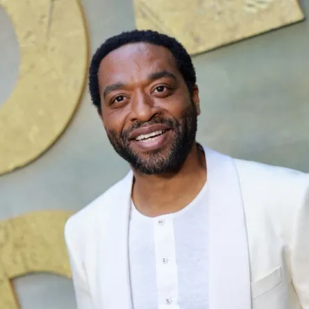 Chiwetel Ejiofor مصدر الصورة  Maya Dehlin Spach / GETTY IMAGES NORTH AMERICA / Getty Images via AFP