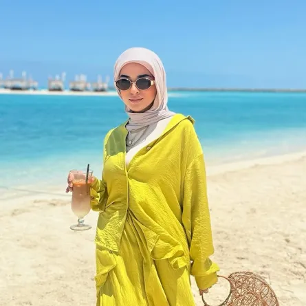 مدونة الموضة سحر فؤاد - الصورة من حسابها على إنستغرام