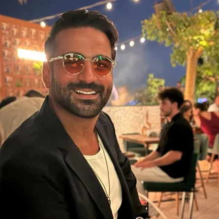 عبدالله عبد الرضا -الصورة  من حسابه  على الانستغرام